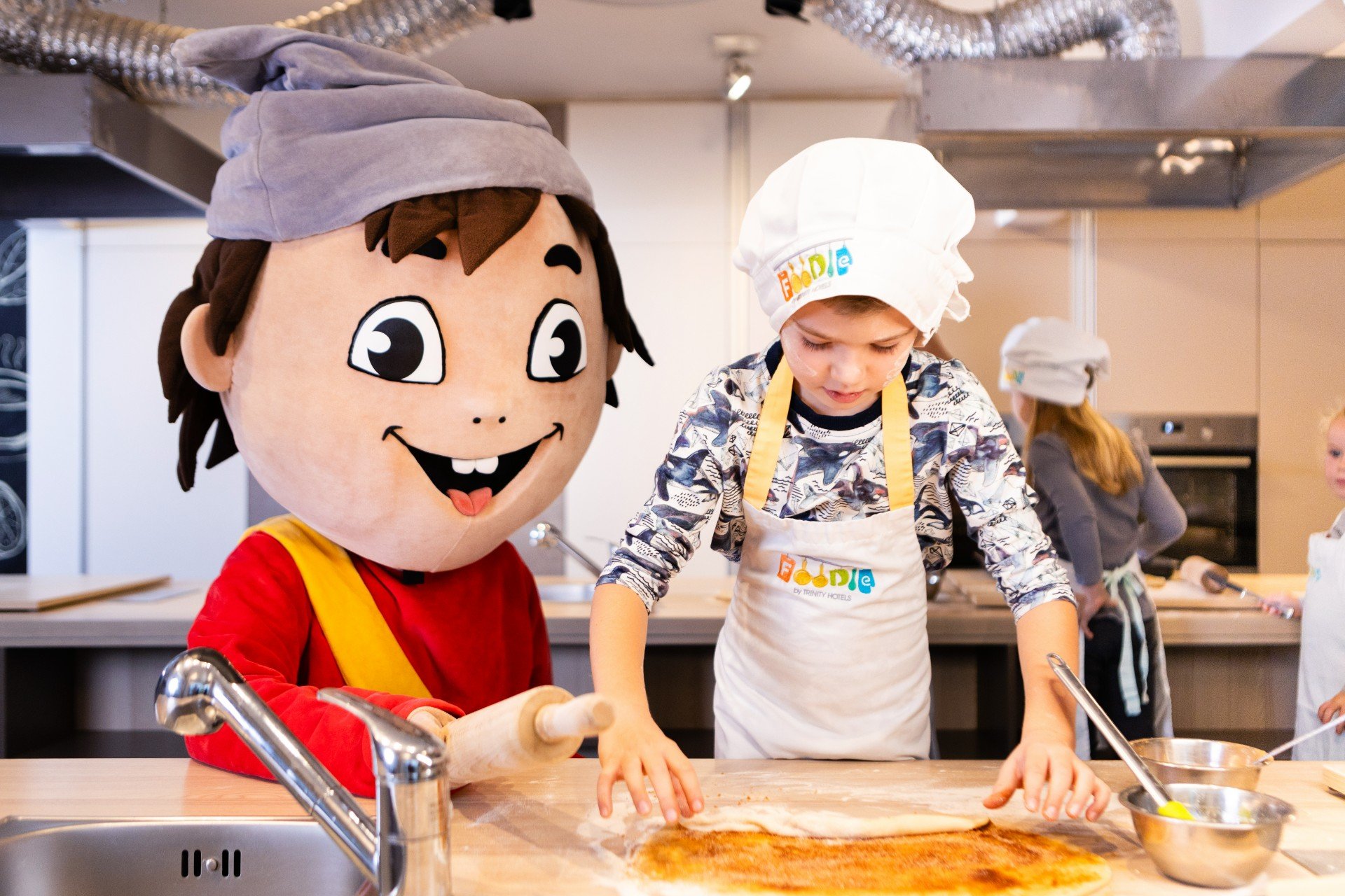 Maskot Skalko s dieťaťom vo Foodie